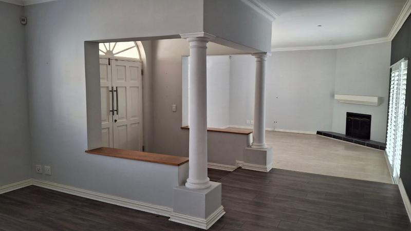 To Let 4 Bedroom Property for Rent in West Beach Western Cape